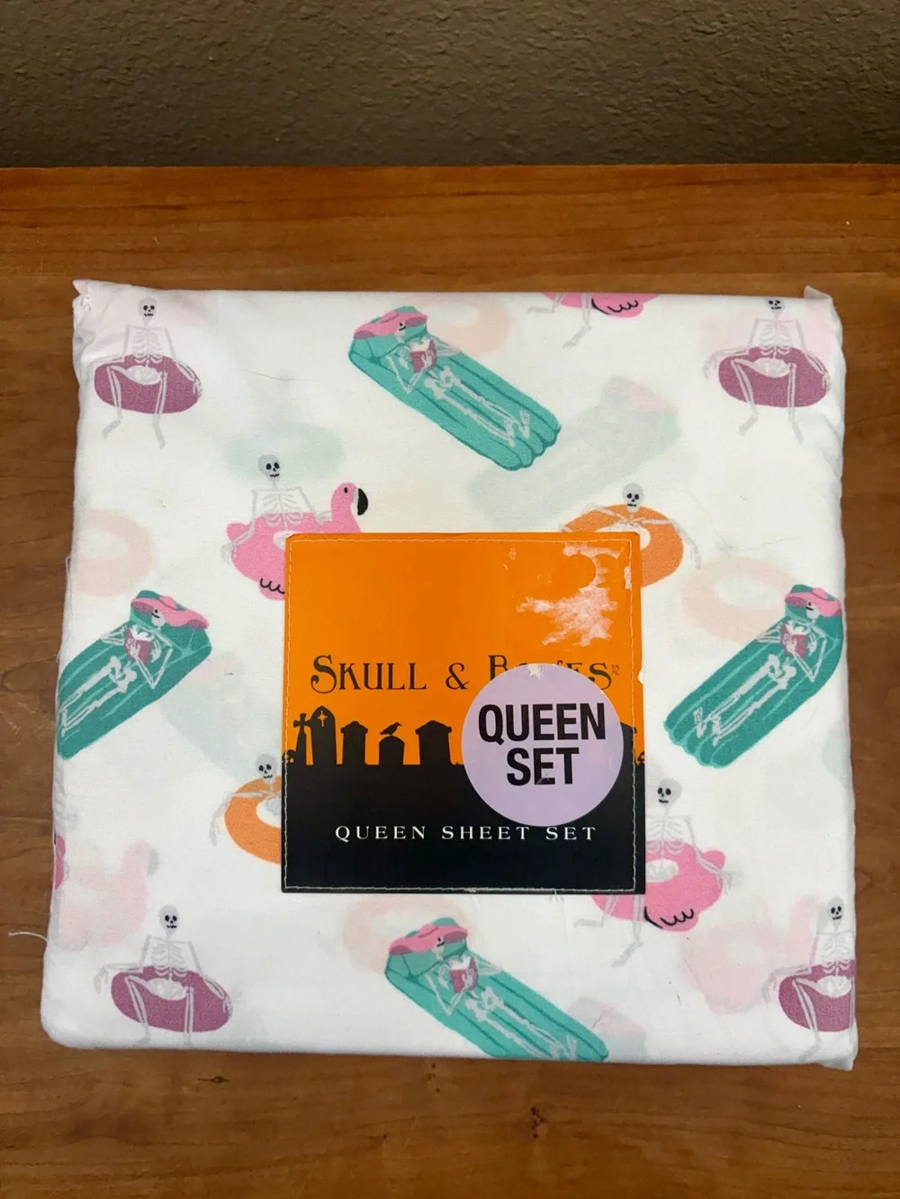 Halloween Skull & Bones Skeleton Pool Party Queen 4-Piece Sheet Set, NEW
